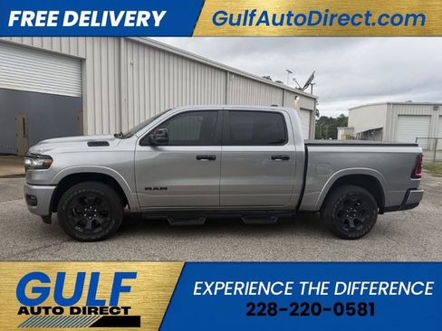 Used 2025 RAM 1500 Big Horn AWD/4WD image 4