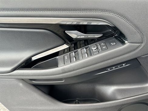 Used 2020 Land Rover Range Rover Evoque SE image 15