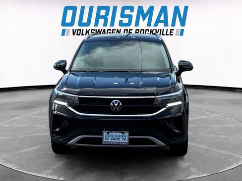 Used 2024 Volkswagen Taos SE FWD image 8