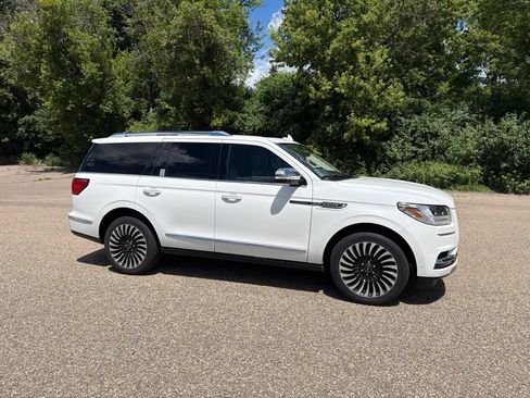 Used 2021 Lincoln Navigator Black Label AWD/4WD image 17
