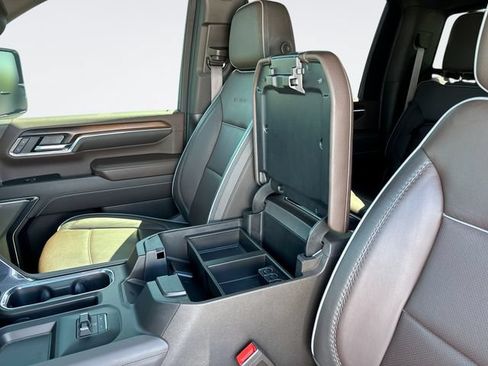 Used 2024 GMC Sierra 2500 Denali AWD/4WD image 21