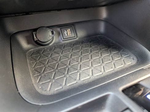 Used 2025 Toyota RAV4 XLE Premium FWD image 16