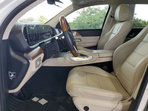 Used 2022 Mercedes-Benz GLS 450 4MATIC image 18