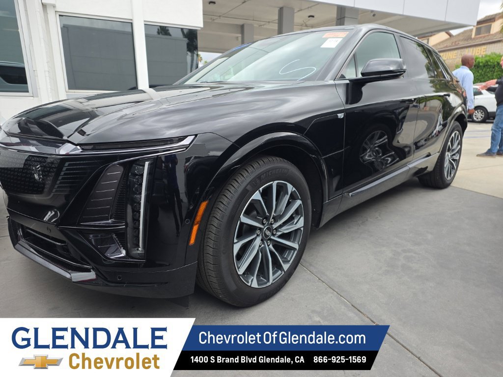 Used 2024 Cadillac Lyriq Sport AWD/4WD image 2