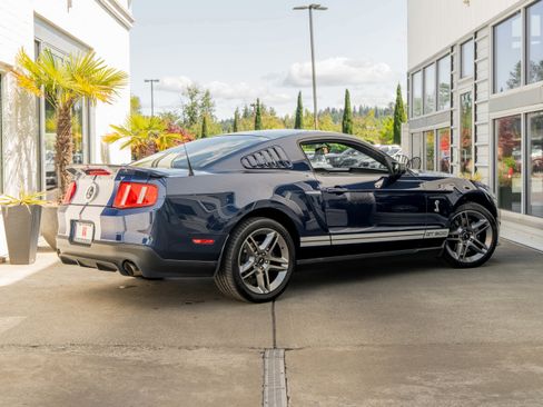 Used 2010 Ford Mustang Shelby GT500 RWD image 7