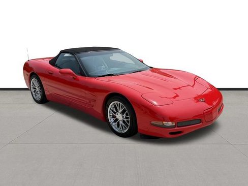 Used 2002 Chevrolet Corvette Convertible w/ Preferred Equipment Group2 RWD image 3