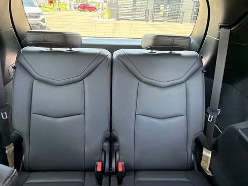 Used 2025 Cadillac XT6 Luxury FWD image 21