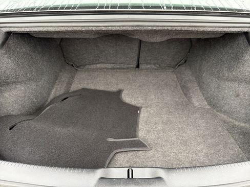 Used 2019 Chrysler 300 Touring L w/ Quick Order Package 22F image 5