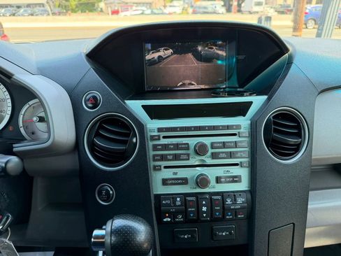 Used 2011 Honda Pilot Touring image 18