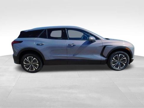 New 2025 Chevrolet Blazer EV LT AWD/4WD image 10