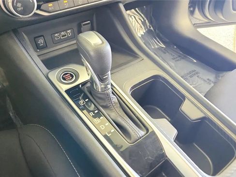 Used 2024 Nissan Sentra SV FWD image 26