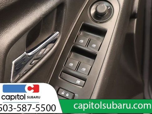 Used 2022 Chevrolet Trax LT w/ LT Convenience Package image 12