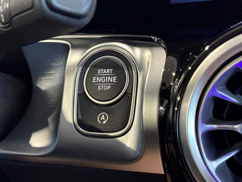 New 2026 Mercedes-Benz GLB 250 4MATIC image 22