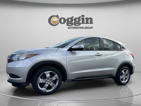 Used 2016 Honda HR-V EX image 2