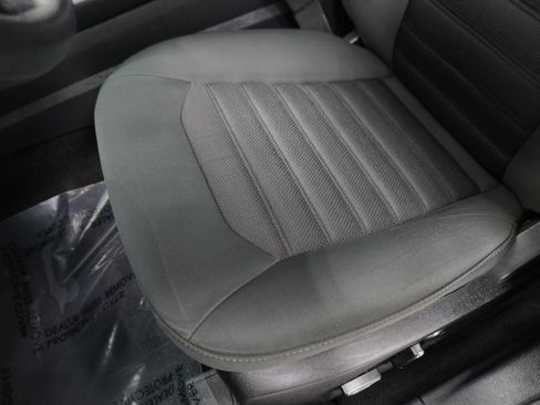 Used 2017 Ford Fusion SE image 11