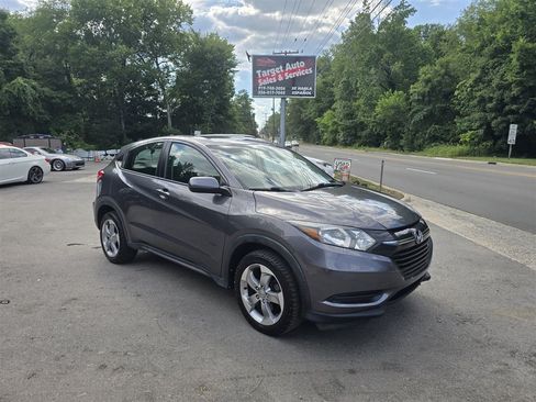 Used 2018 Honda HR-V LX image 1