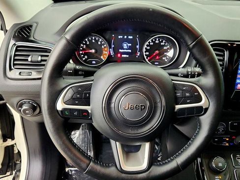 Used 2019 Jeep Compass Latitude AWD/4WD image 13