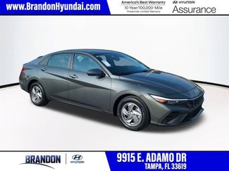 New 2026 Hyundai Elantra SE video 1