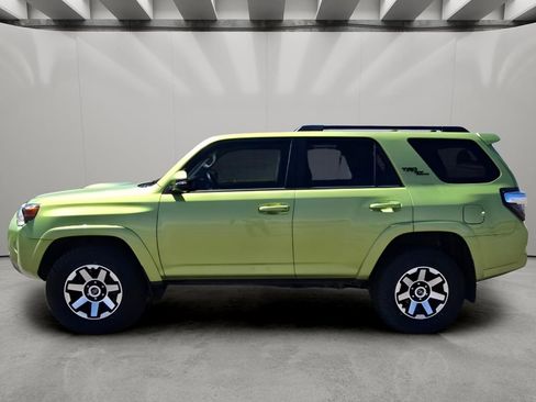 Used 2023 Toyota 4Runner TRD Off-Road Premium w/ Moonroof Package AWD/4WD image 3