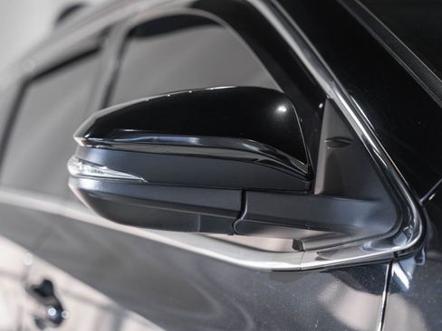 Used 2018 Toyota Highlander XLE w/ Protection Package #3 image 10