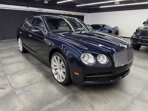 Used 2018 Bentley Flying Spur V8 image 9