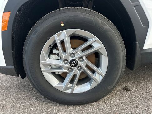 New 2026 Hyundai Tucson SE image 9