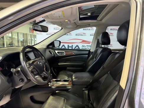 Used 2020 Nissan Pathfinder Platinum image 28