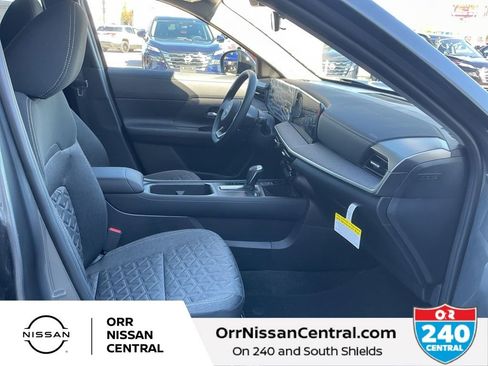 New 2026 Nissan Kicks SV w/ Illumination Package FWD image 11