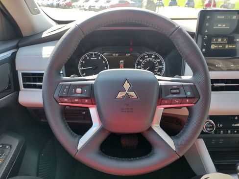 New 2026 Mitsubishi Outlander SE AWD/4WD image 6