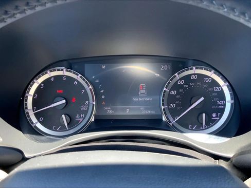 Used 2022 Toyota Highlander XLE FWD image 26