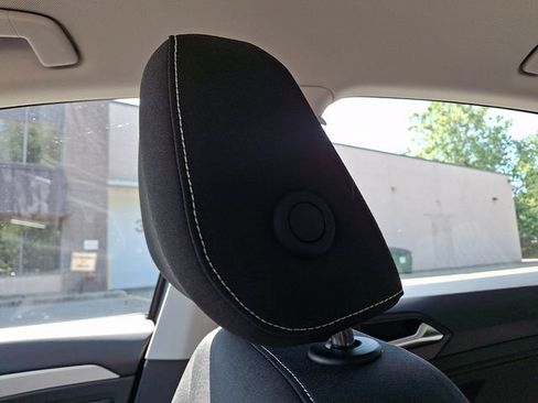 Certified 2026 Volkswagen Jetta S FWD image 17