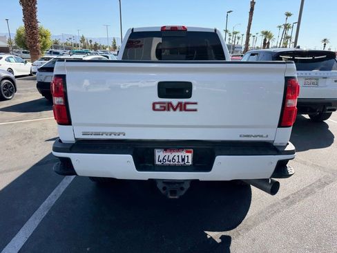 Used 2016 GMC Sierra 2500 Denali w/ Duramax Plus Package AWD/4WD image 18