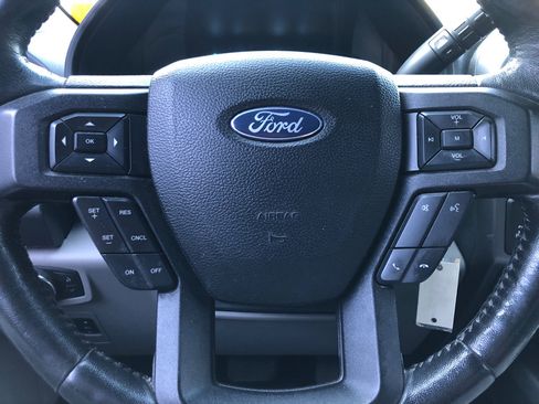 Used 2018 Ford F150 XLT w/ Equipment Group 302A Luxury image 9