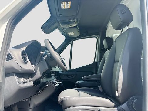 Used 2024 Mercedes-Benz Sprinter 3500 image 49