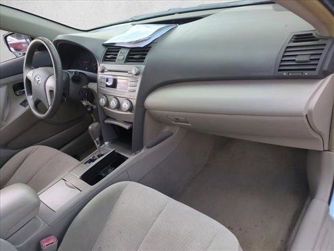 Used 2010 Toyota Camry LE FWD image 20