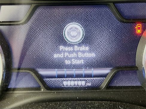 Used 2021 RAM 1500 Laramie w/ Night Edition image 9