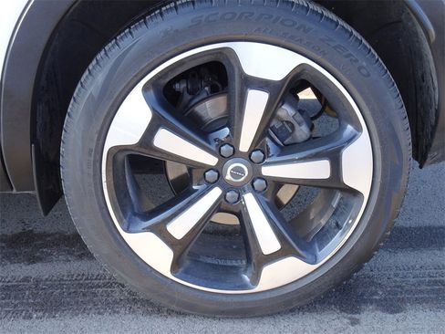 Used 2019 Volvo XC40 T5 Inscription image 26