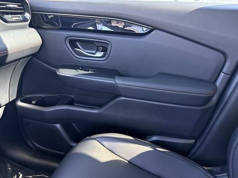 Certified 2025 Honda Pilot TrailSport image 24
