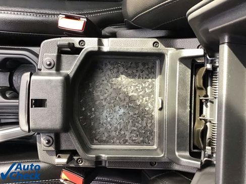 Used 2022 Jeep Wrangler Unlimited Sahara image 40