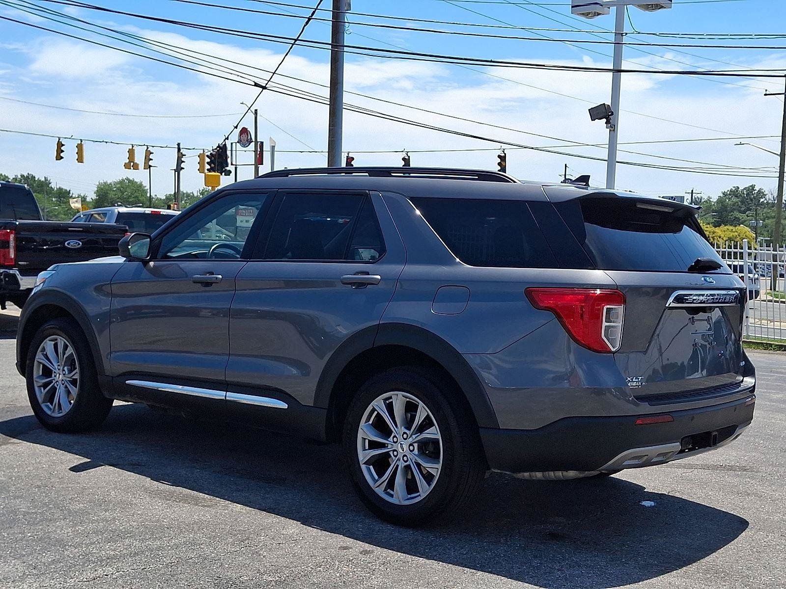 Certified 2023 Ford Explorer XLT w/ Equipment Group 202A AWD/4WD image 5