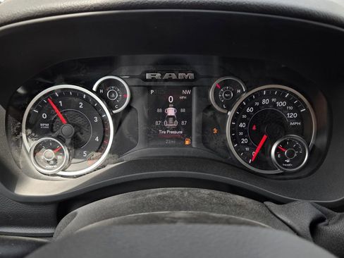 New 2026 RAM 2500 Big Horn AWD/4WD image 23