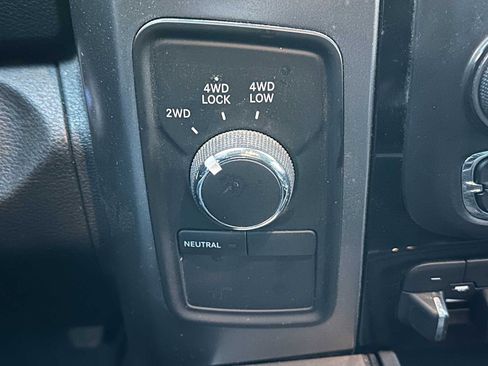 Used 2018 RAM 2500 Laramie w/ Sport Appearance Group image 29