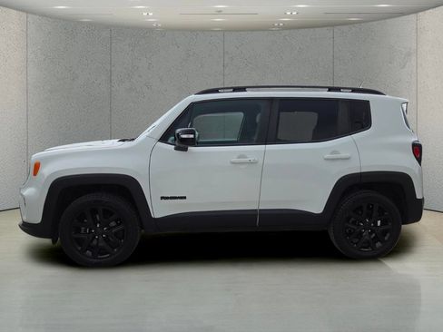 Used 2022 Jeep Renegade Altitude AWD/4WD image 9