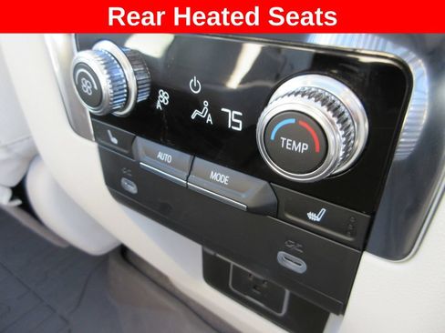 Used 2023 GMC Yukon XL Denali AWD/4WD image 30