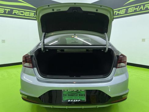 Used 2020 Hyundai Elantra SEL w/ Cargo Package (C1) FWD image 9