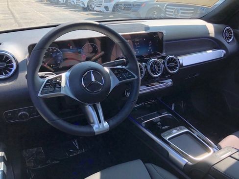 New 2026 Mercedes-Benz GLB 250 4MATIC image 16