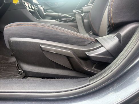 Used 2019 Subaru Crosstrek 2.0i Premium w/ Eyesight System image 15