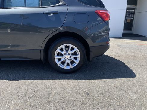 Used 2018 Chevrolet Equinox LS AWD/4WD image 6