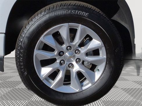 Used 2023 Chevrolet Silverado 1500 Custom image 9