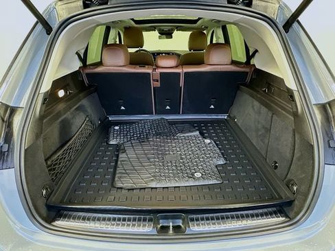 Used 2024 Mercedes-Benz GLE 350 4MATIC w/ AMG Line Exterior image 27